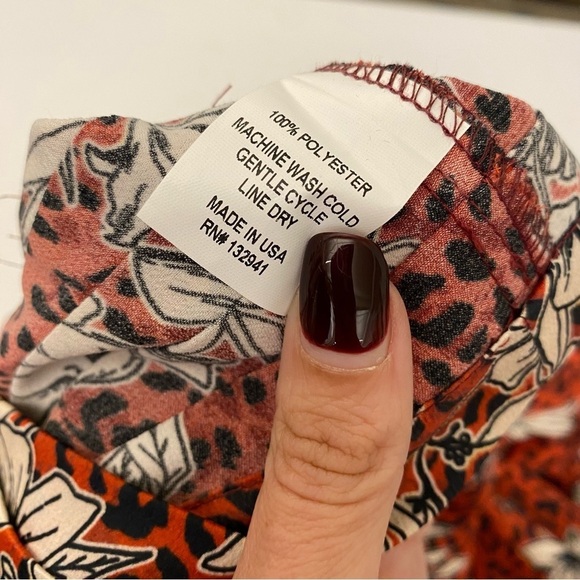 Amanda Uprichard || Samira Floral Leopard Keyhole Blouse Orange / Leopard Small - Picture 6 of 8